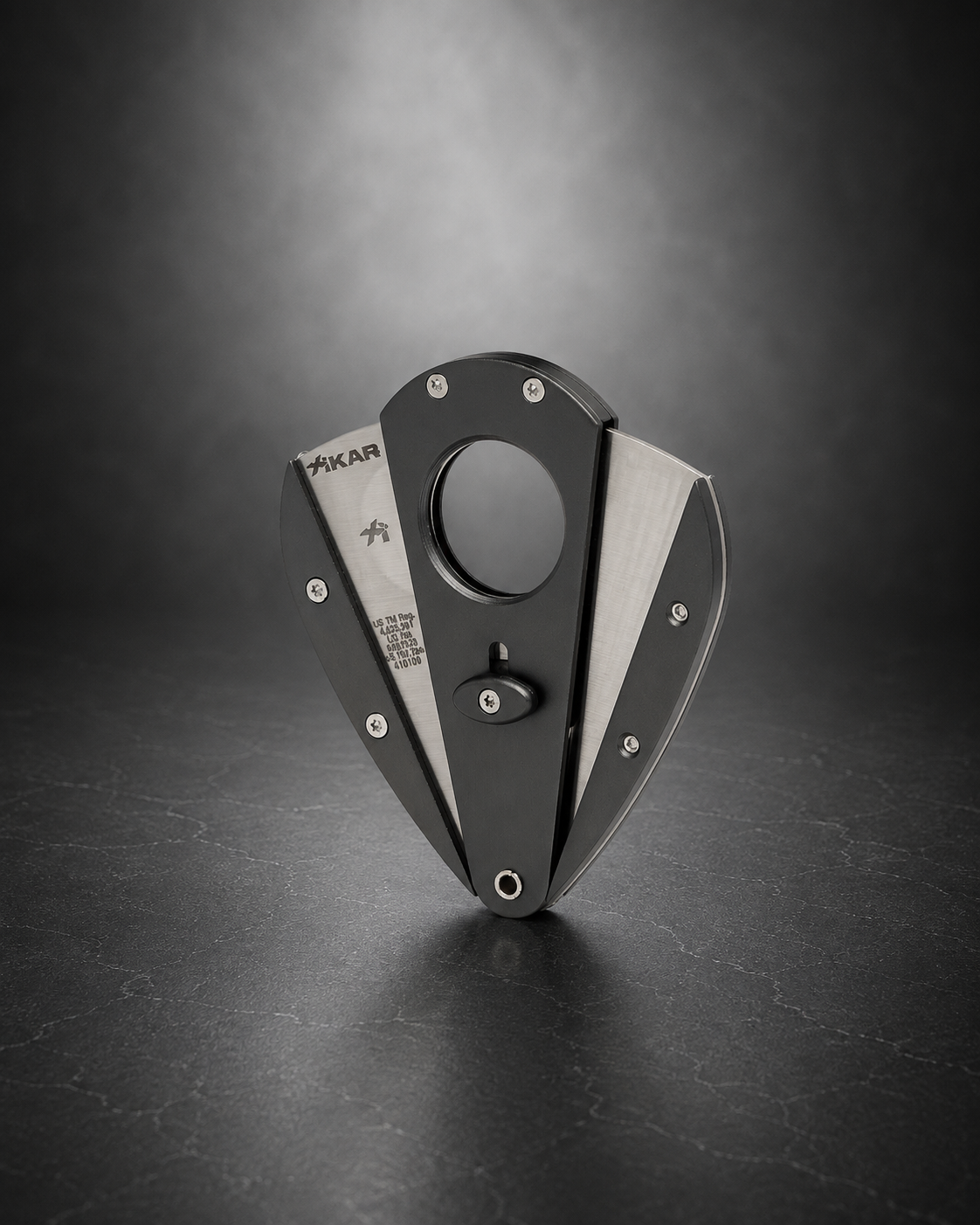 Xi1 Cutter, Titanium
